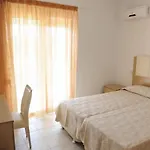 Aparthotel Gardens & 4*