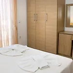 Gardens & 4*