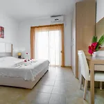 Gardens & Aparthotel