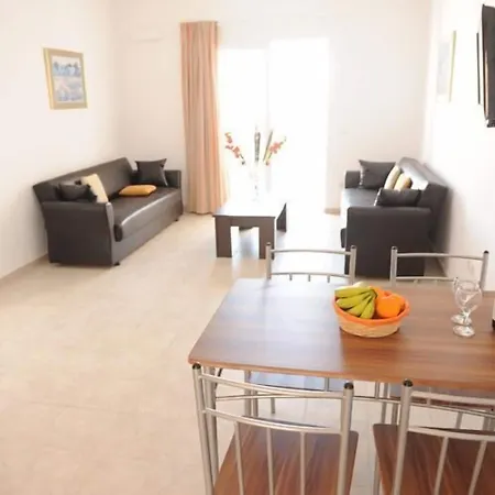 Gardens & غينادي