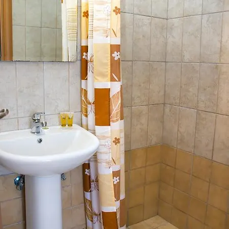 Gardens & 4* غينادي