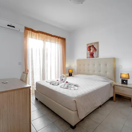 Gardens & 4* غينادي