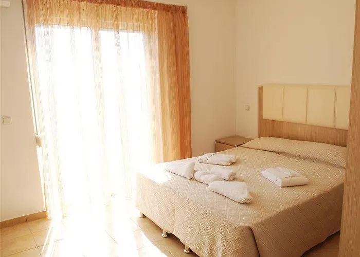 Gardens & Aparthotel Gennadi