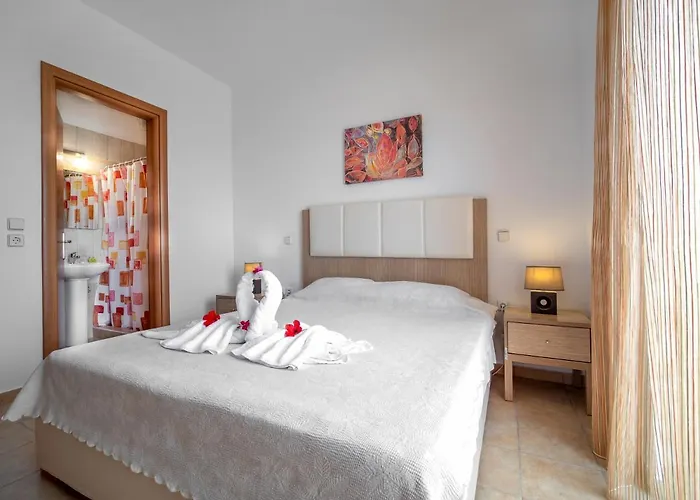 Aparthotel Gardens & 4*